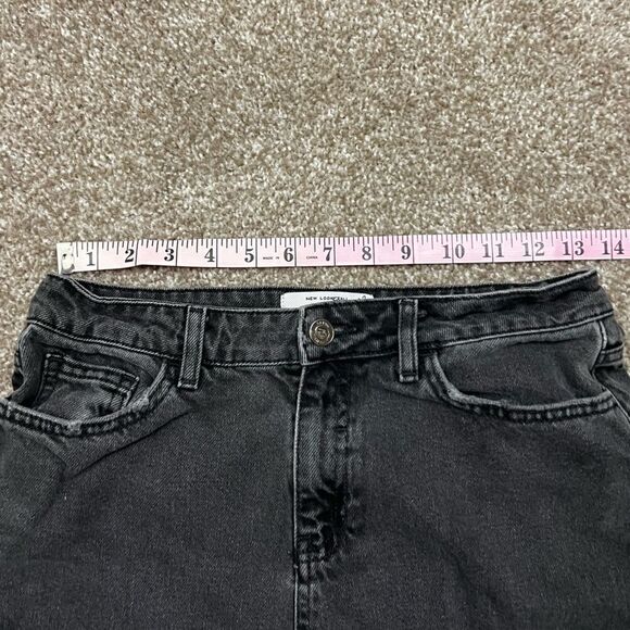 Tori Mom Jean Shorts Distressed - Picture 3 of 7